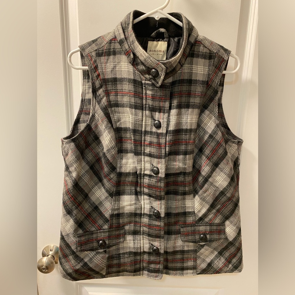 Sonoma brand flannel vest with quilted lining, size L. EUC